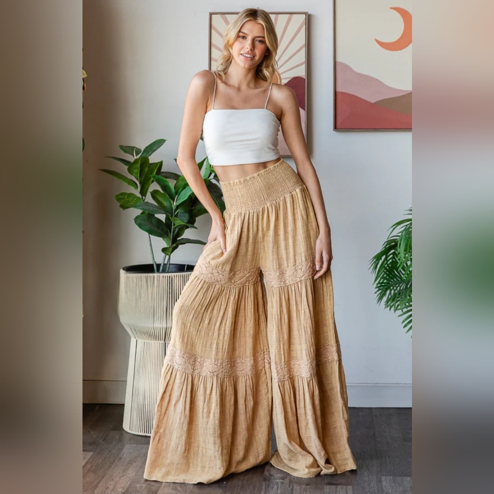 Oli & Hali Beige/Tan Wide Leg Tiered Pants; Size L